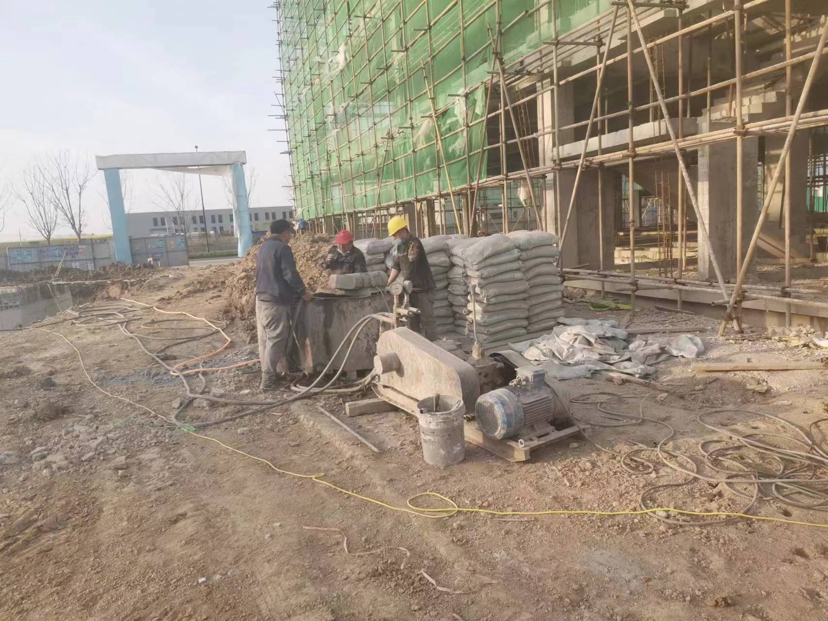 广华办事处别墅下沉注浆